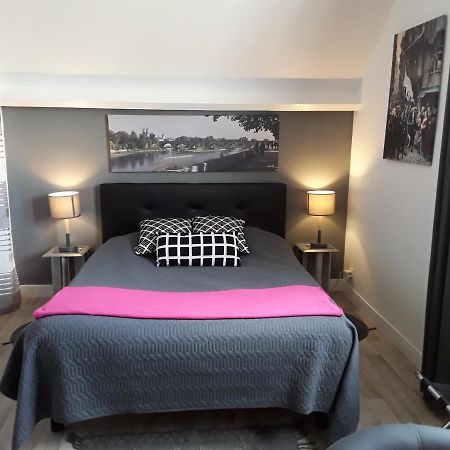 Clos Du Bourg Bed and Breakfast Saint-Cyr-en-Val Buitenkant foto