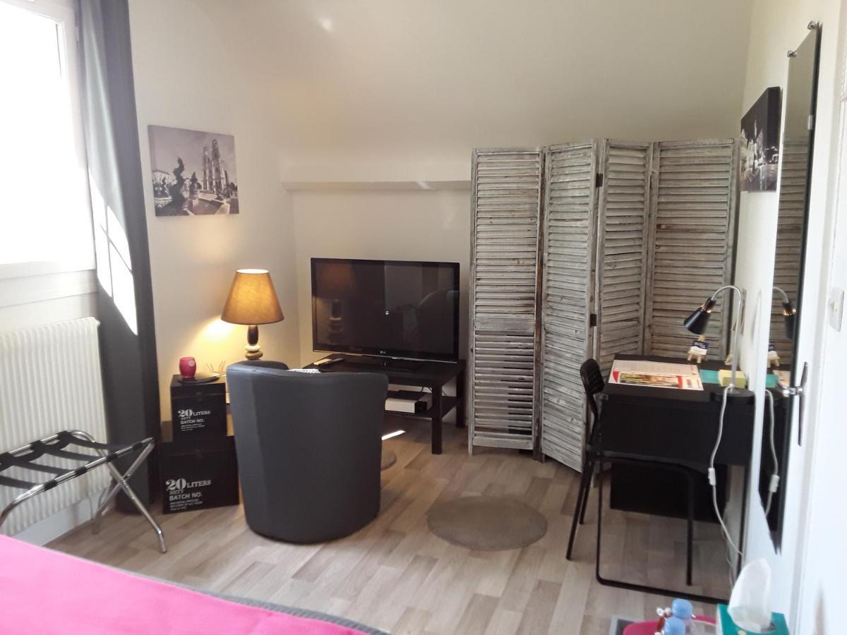 Clos Du Bourg Bed and Breakfast Saint-Cyr-en-Val Buitenkant foto